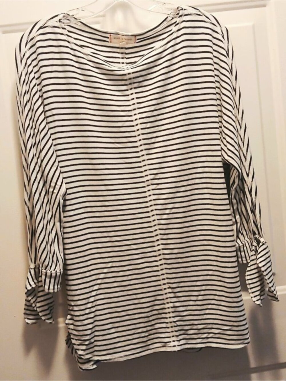 Long Sleeve Comfy Crewneck EUC